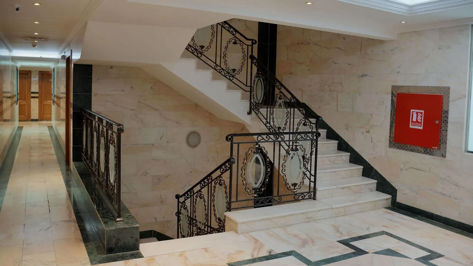 Safari Hotel Apartment Jeddah 4*,  Saudi Arabia